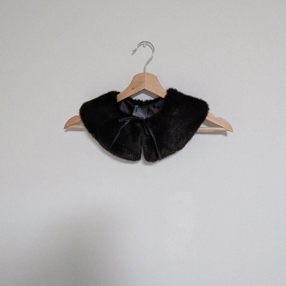 H&M Detachable Faux Fur Collar